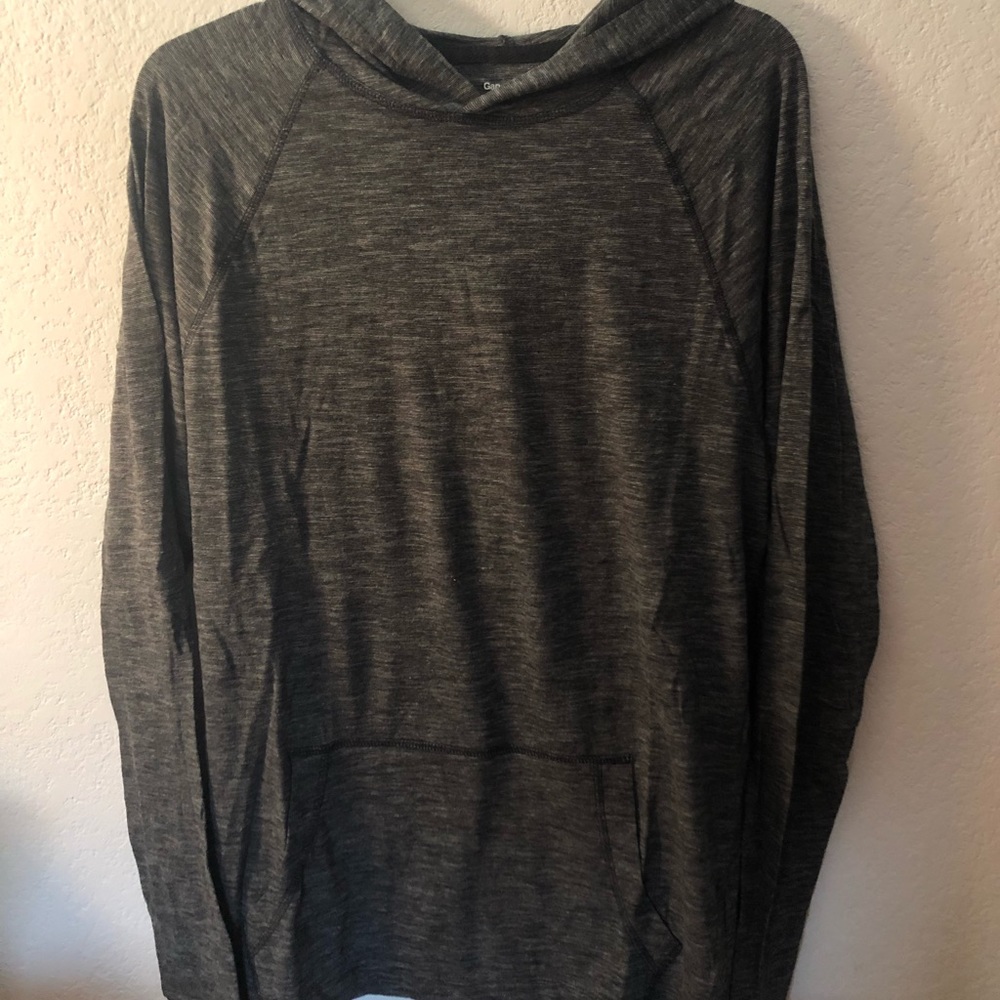 Black heathered thin sweatshirt